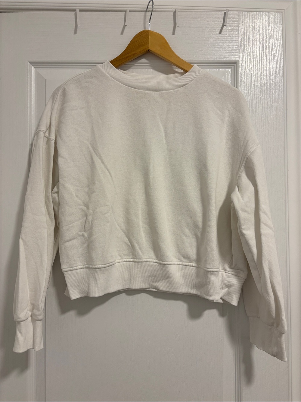 Divided White Cropped Crewneck Sweatshirt